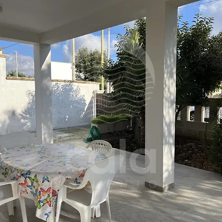 Chalet Nah - A 250m By Cala Salento Torre Lapillo